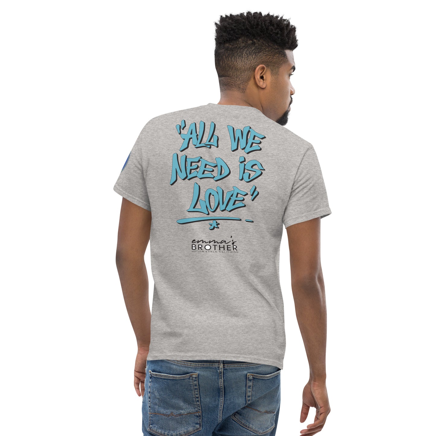Camiseta clásica hombre ALL WE NEED IS LOVE (aguamarina)
